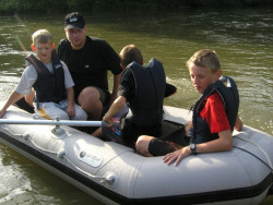 Albastar AKCIA-�ln + ZDARMA motor Rhino VX 28