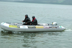 Akcia FANTOM 600 �ed� + ZDARMA sonar HDS-5