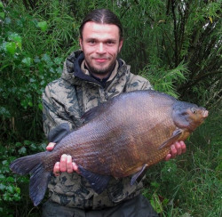  Obleenie m naozaj krsne maskov prepracovanie a pri kadej aktivite  vs dokonale ochrni pred vetrom  a nevhodnm poasm a stle ste v suchu a teple