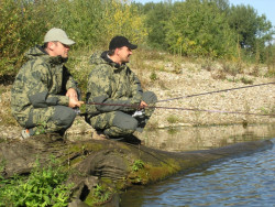 Na vode pri vode alebo vlety do prrody s vdy sprevdzan obleenm a GEOFF ANDERSON je naozaj prepracovan nepremokav a naozaj zvidenia hodn obleenie