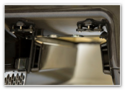  Akumultor v zavacch lokch PRISMA 5 sa dobja konektorom ummiestnenm priamo na tele loky