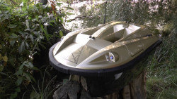 Zav�acia lodka s gps a sonarom + Elite 3X sonar