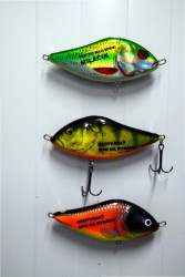 �artovn� magnetka v tvar