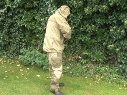  Aj pretek�ri ob�ubuj� toto oble�enie pod ktor�m sa nepot�te a memr�nov� parupriepustn� materi�l v�m zaru�� sucho na va�om tele aj po�as v�konu