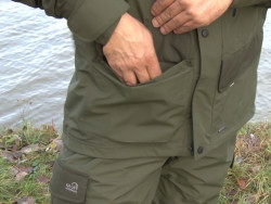  D�d nie je u� na ryba�k�ch probl�m a my m��eme s t�mto oble�en�m lovi� za ka�d�ho po�asia a osta� v suchu a teple