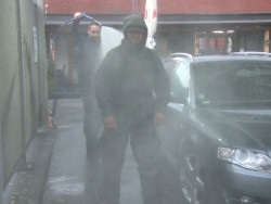  Detailn� z�ber na test ktor� sme robili v autoum�varke a nepremoklo ani pri silnom a neust�lom tlaku vody