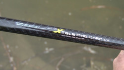 kaprov� teleskop a detailn� z�ber na blank tohto pr�tu