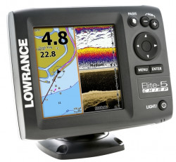 Lowrance ELITE-5 CHIRP s GPS 4 lov sonar na more