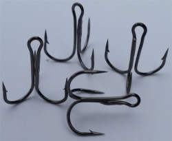 Perfektn trojhik s vonm ramienkom na lov dravch rb