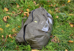 bivak je vhodn� pre dve leh�tka nak�ko vidie� na detaile �e vedla leh�tka je este vela mieta pre dalsie alebo pre in� potrebn� veci