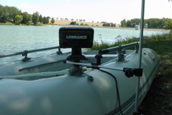 FASTEN - Platforma na sonar 10x10cm s ramenom