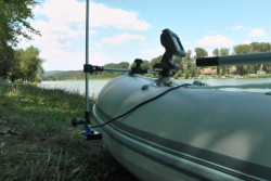 FASTEN - Platforma na sonar 10x10cm s ramenom