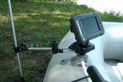 FASTEN - Platforma na sonar 10x10cm s ramenom