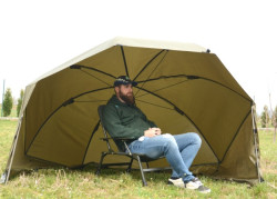 Brolly s d�dnikovou kon�trukciou a bo�nicami 3m