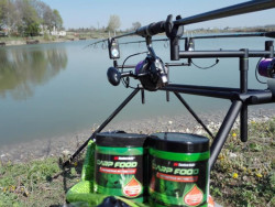 Carp Food Boosted Hookers 18mm/250ml