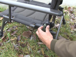 Kvalitne prepracovan modern rybrske kreslo z pevnm klbovm nadstavenm chrbtovej asti a opierkami rk pre vborn pohodu a kvaltn ddnuk ako darek