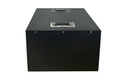  l�tiov� akumul�tor LiFePO4 s ohrevom a Bluetooth 5769 IB48200Hb