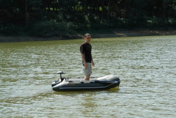 Stabiln� �ln ktor� v�s udr�� v bezpe�� na vode aj ked sa pohybujete viacej ako treba - perfektn� �lny ve�a spokojn�ch ryb�rov na Slovensku