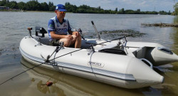 5 vrstvov nafukovac ln s bonou lamelou ochrni v ln pred pokodenm + prsluenstvo sonar - driak udice - driak kamery