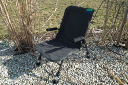 Ryb�rske kreslo s podr��kami a nastavite�n�mi nohami