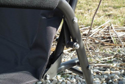 Ryb�rske kreslo s podr��kami a nastavite�n�mi nohami