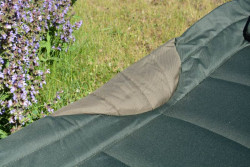 Lehtko so iestimi nohami a vankom