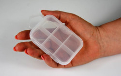 priehadn krabika na prsluenstvo 9-1x6-6x2-2cm