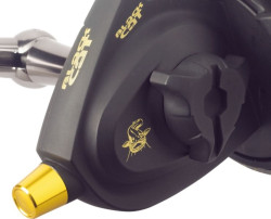 Black Cat navijak Extreme na sumcov