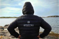 Zadn� poh�ad na pred�en� strih ryb�rskej bundy SPORTEX