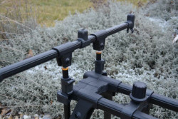 Detailn� fotka stojanu v prepravnom stave a v dokonalom obale ktor� ochr�ni ka�d� �as� stojanu