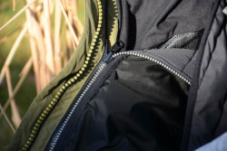 Geoff Anderson vesta Dozer Liener- f. �ierna