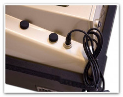  Zavaciu loku PRISMA 5 nabjate pohodlne konektorom v zadnej asti loky