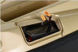 Zav�acia lo�ka Prisma 5-2 + sonar + GPS