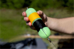  Black Cat Sumcov� plav�k Outrigger Float rozmer 18x4-5cm