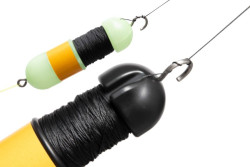 Black Cat Sumcov� plav�k Outrigger Float rozmer 18x4-5cm